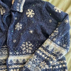 Vintage Tiara Winter Zip Up